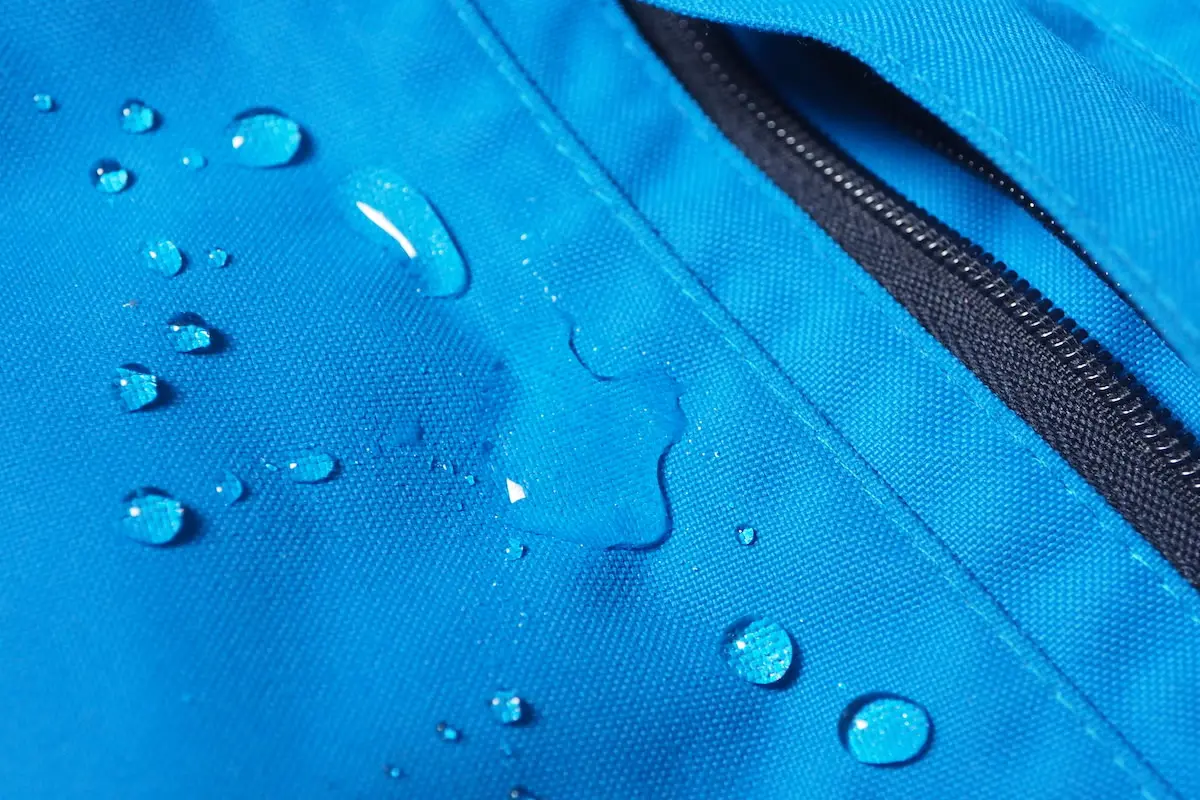 Waterproof travel bag made of polyamide fabric